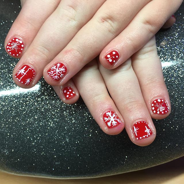 Kreatives Nageldesign bei Bella's Beauty in Dortmund